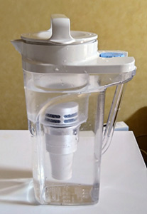 ポット浄水器
